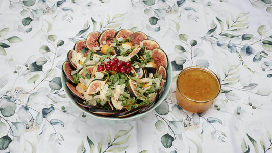 Salade de figues, chou frisé et amandes